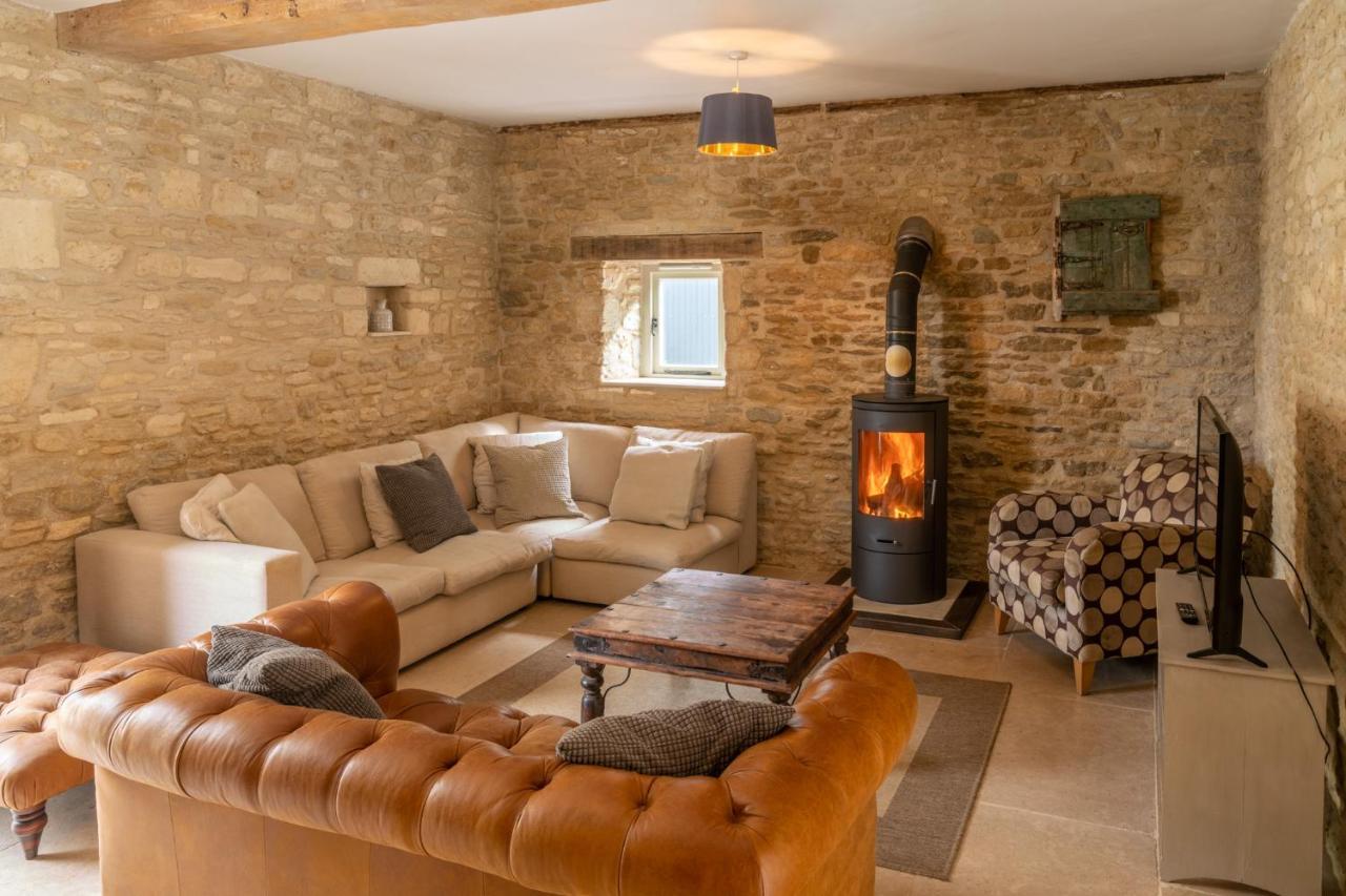 Villa Middle Barn Dyrham Exterior foto