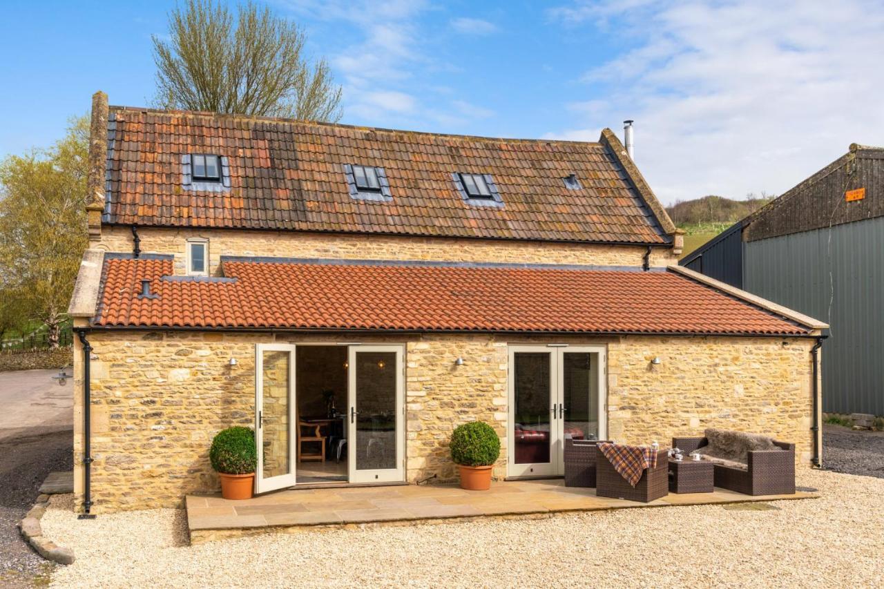 Villa Middle Barn Dyrham Exterior foto